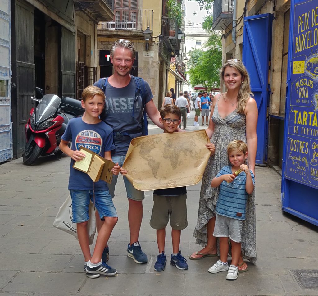 Treasure hunt with kids in Barcelona