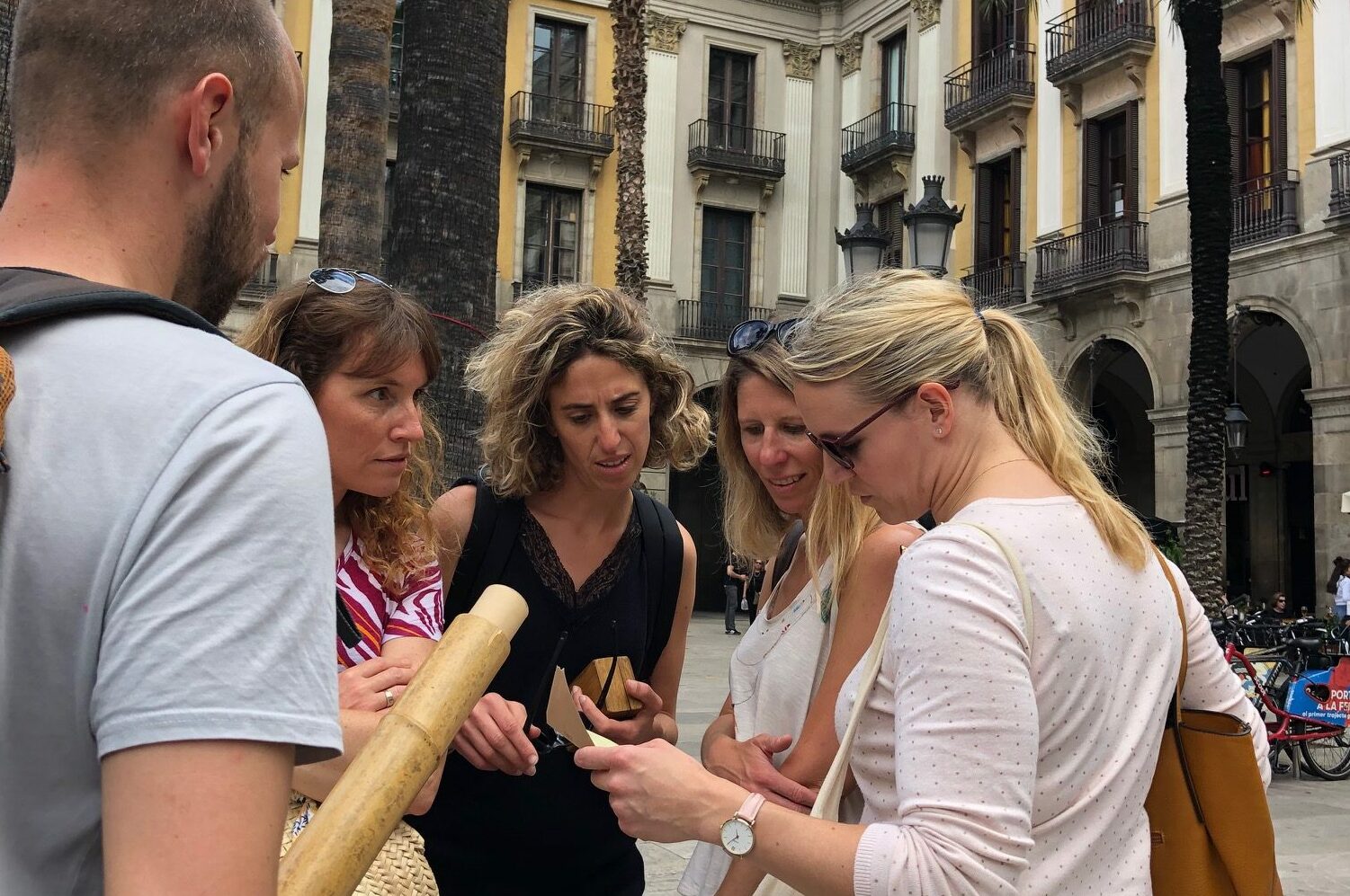 Discover the Gothic quarter - The Explorer route Xventura treasure hunt